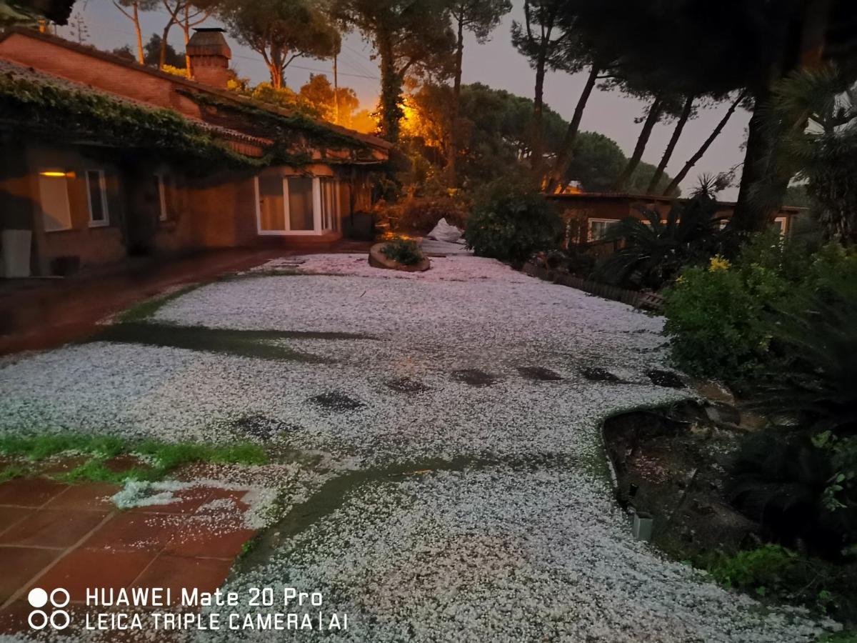 Villa Maresme & Villa Rosa Матаро Екстер'єр фото