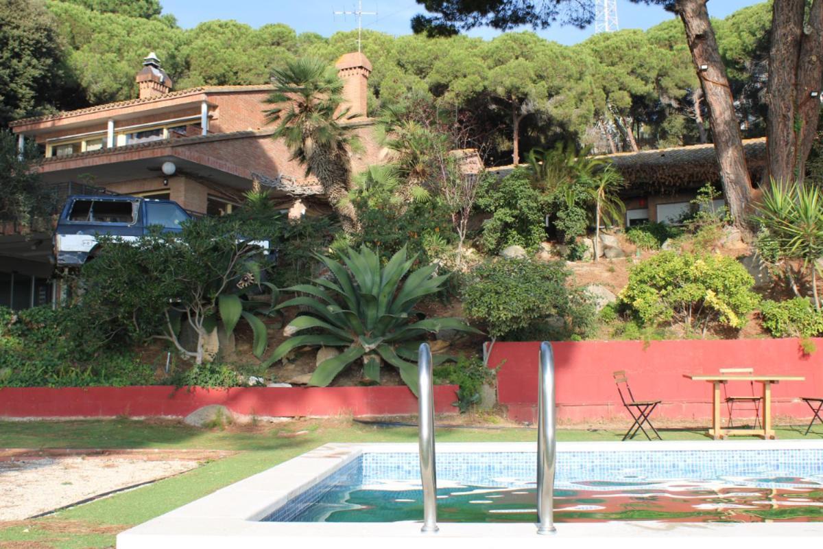 Villa Maresme & Villa Rosa Матаро Екстер'єр фото