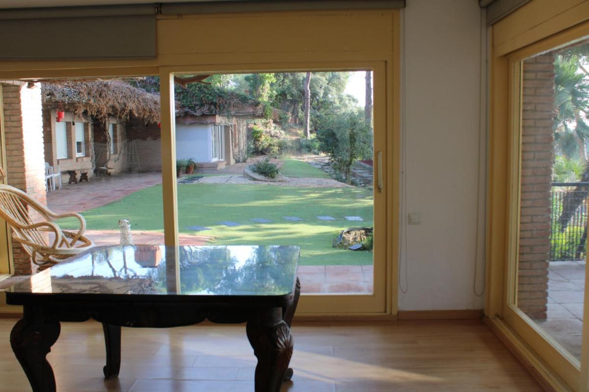 Villa Maresme & Villa Rosa Матаро Екстер'єр фото