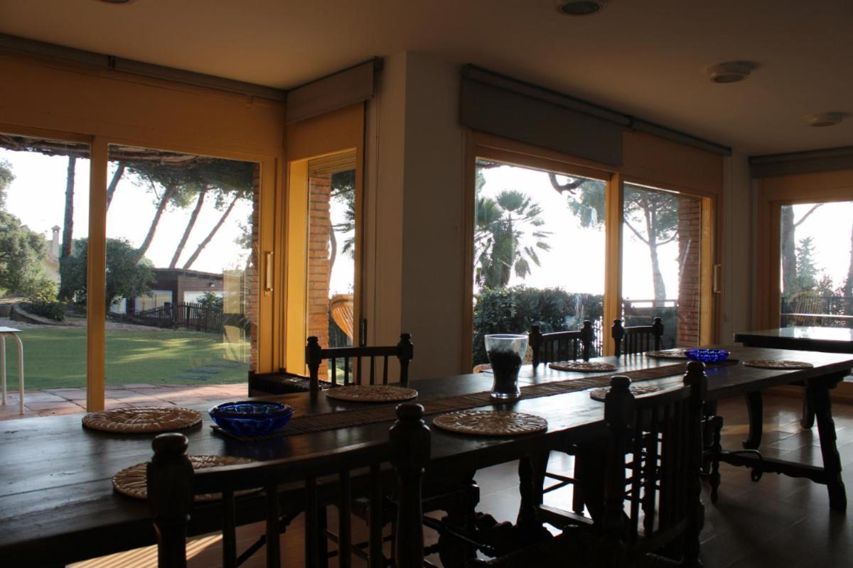 Villa Maresme & Villa Rosa Матаро Екстер'єр фото