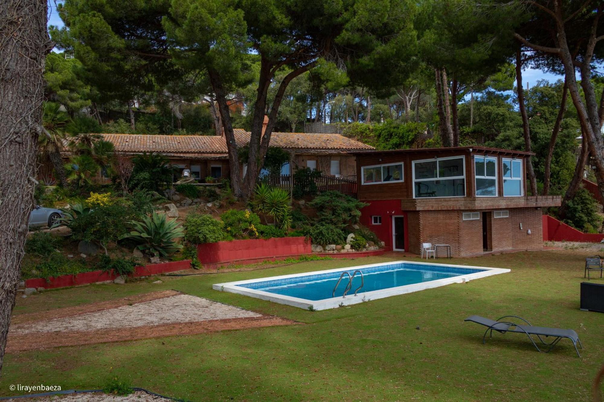 Villa Maresme & Villa Rosa Матаро Екстер'єр фото