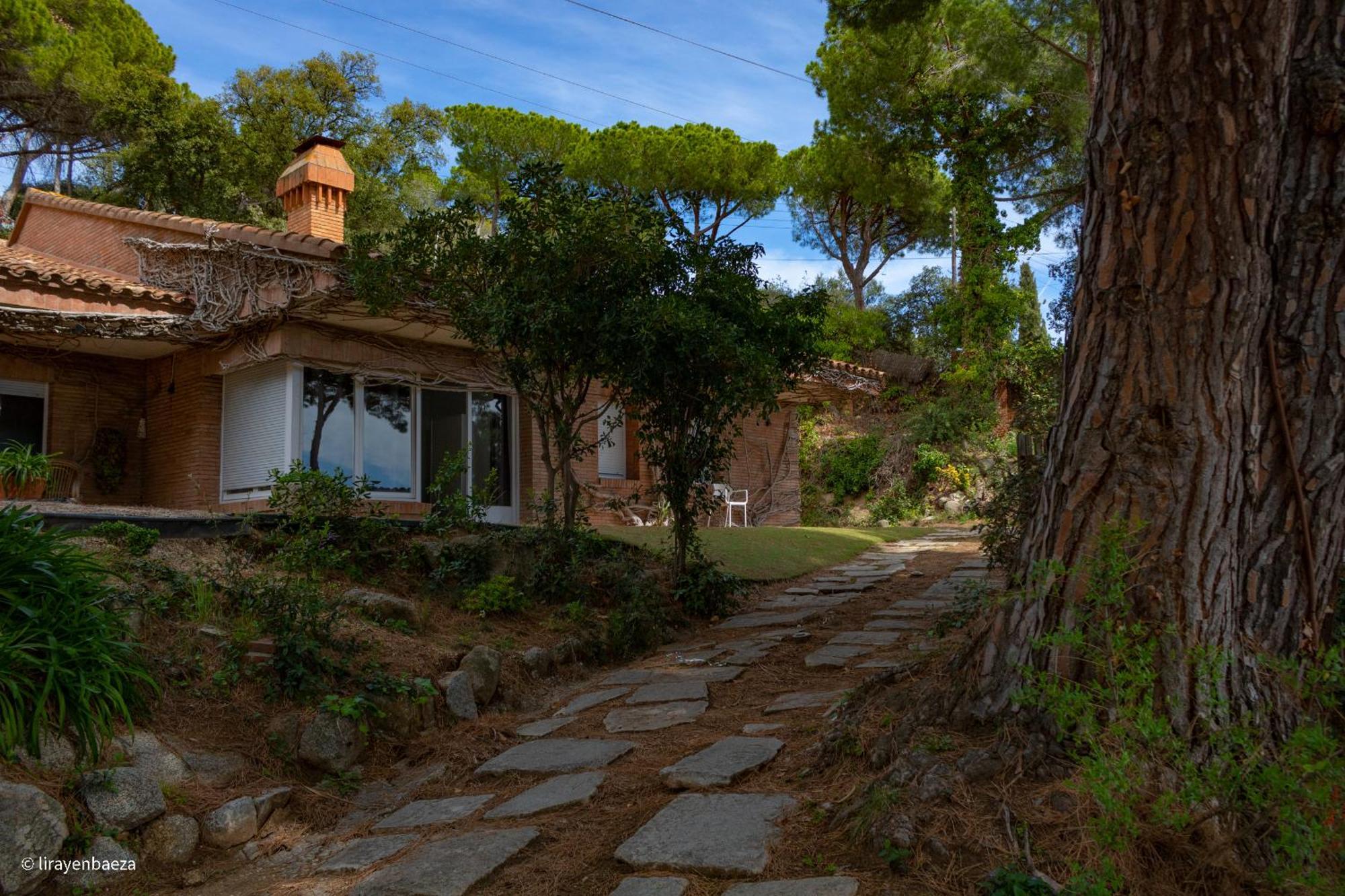Villa Maresme & Villa Rosa Матаро Екстер'єр фото
