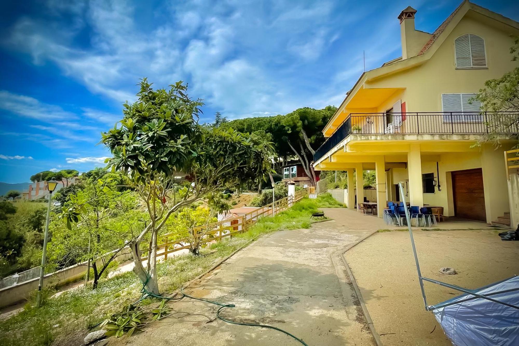 Villa Maresme & Villa Rosa Матаро Екстер'єр фото